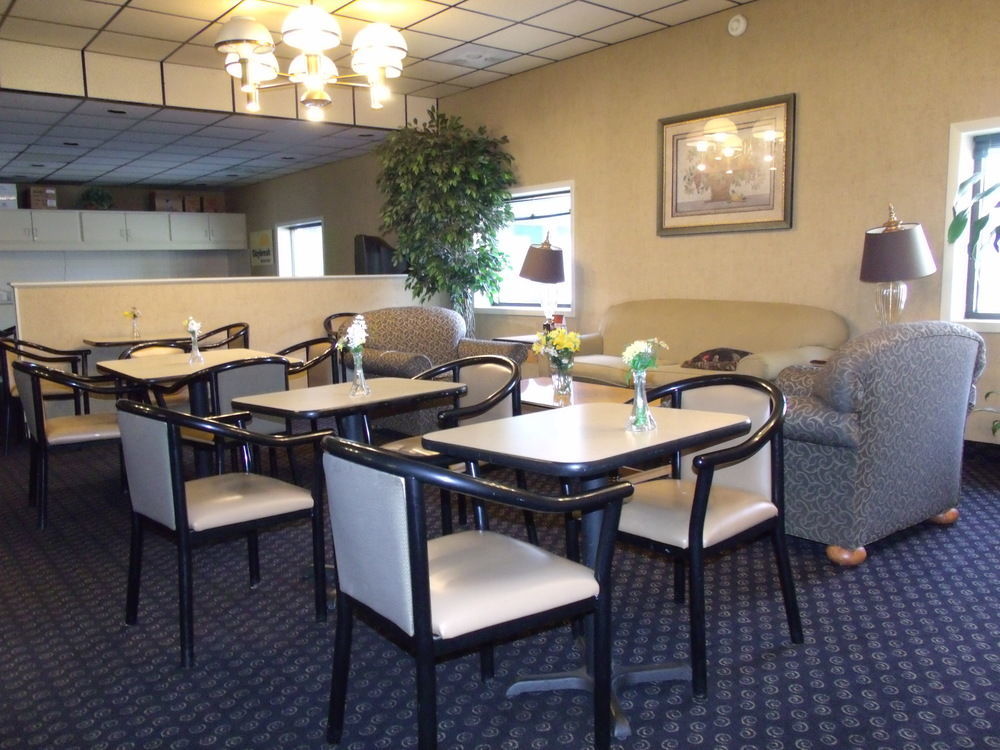 Days Inn By Wyndham Davenport Ia Dış mekan fotoğraf