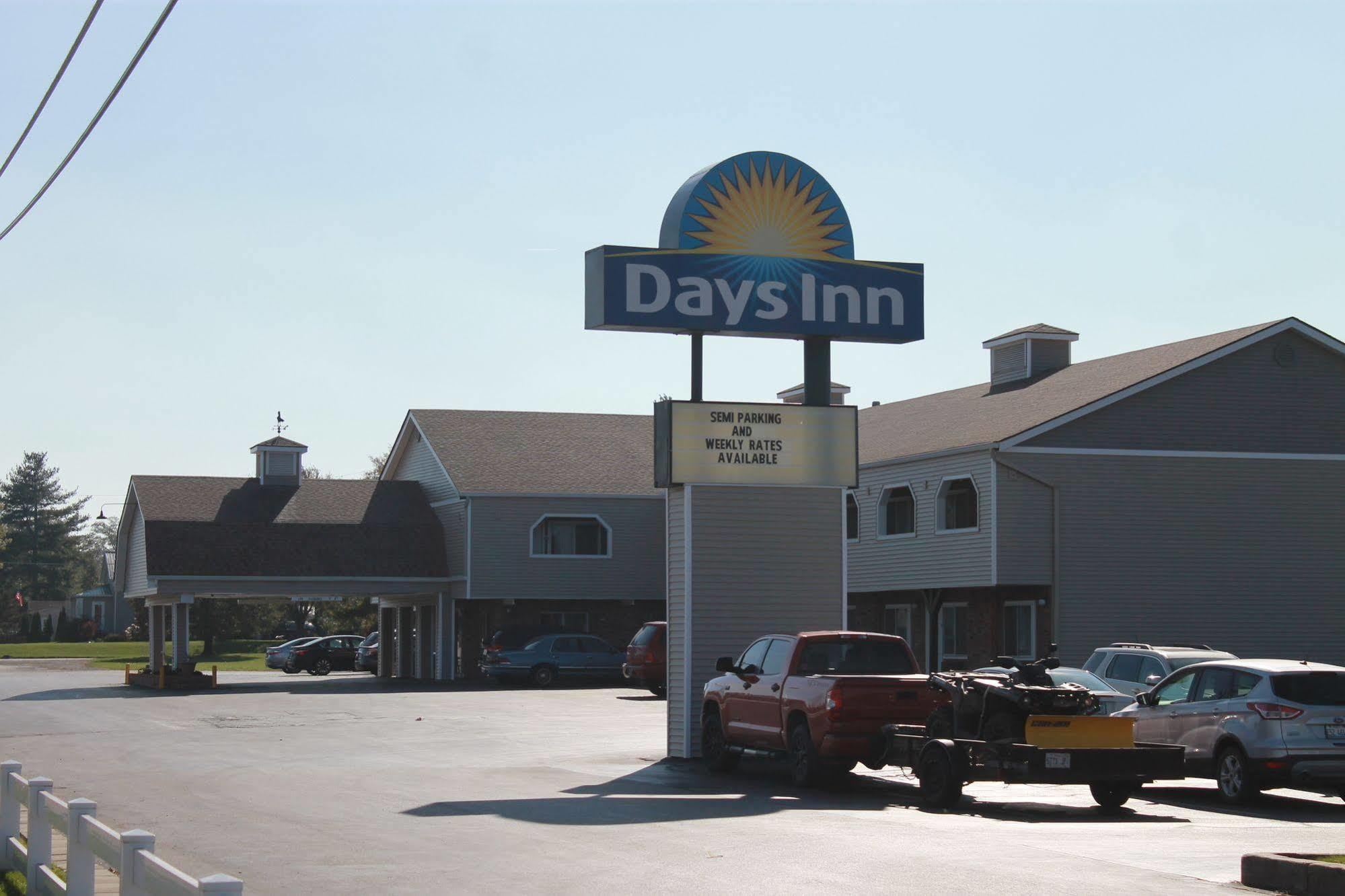 Days Inn By Wyndham Davenport Ia Dış mekan fotoğraf