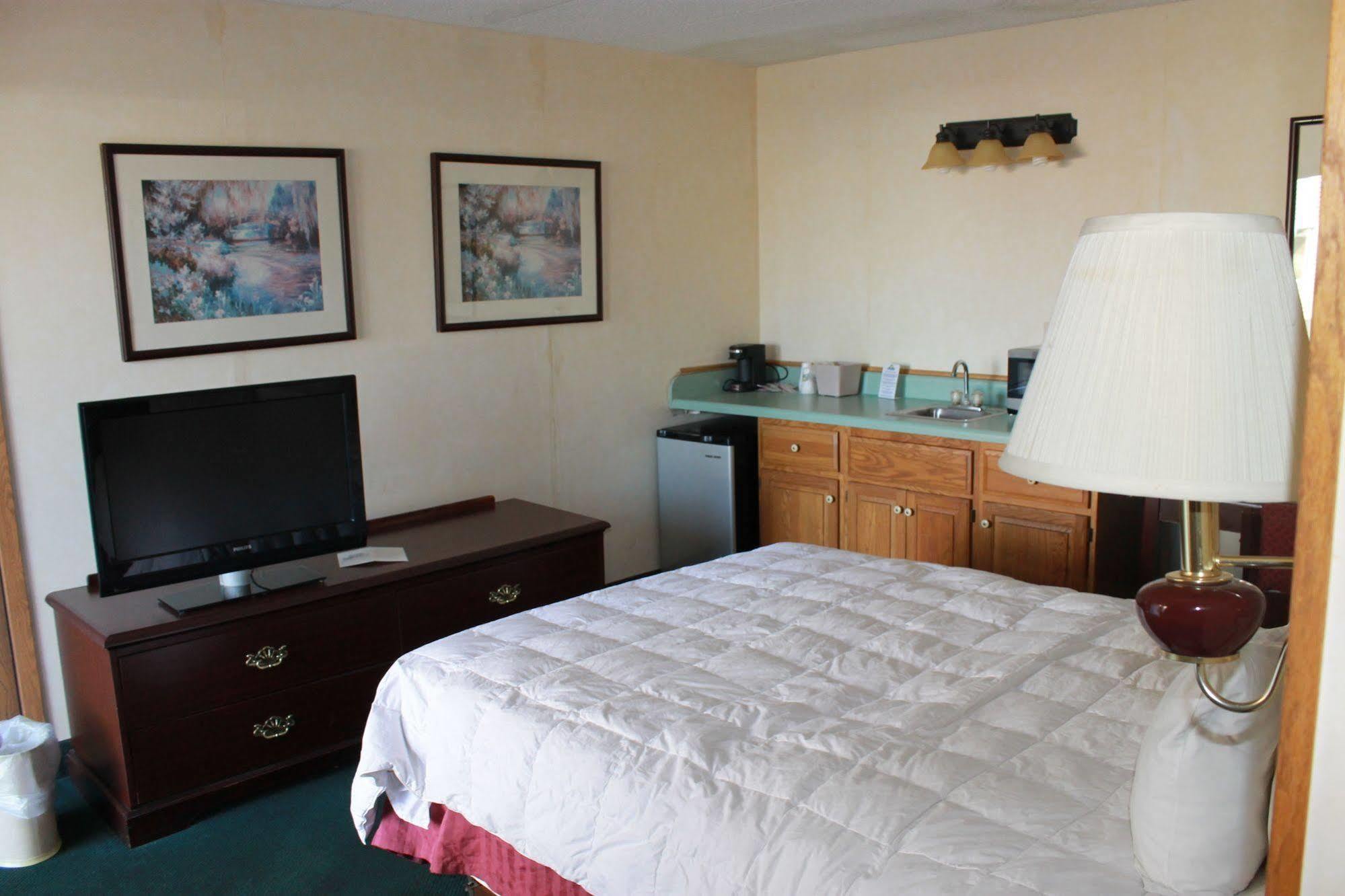 Days Inn By Wyndham Davenport Ia Dış mekan fotoğraf